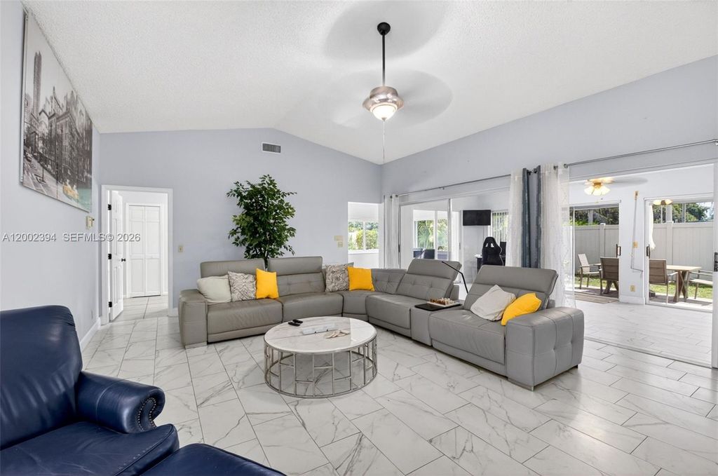 10982 S Greentrail Drive S, Boynton Beach, FL 33436