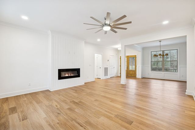 1561 Opossum Paw Rd, Beechgrove, TN 37018