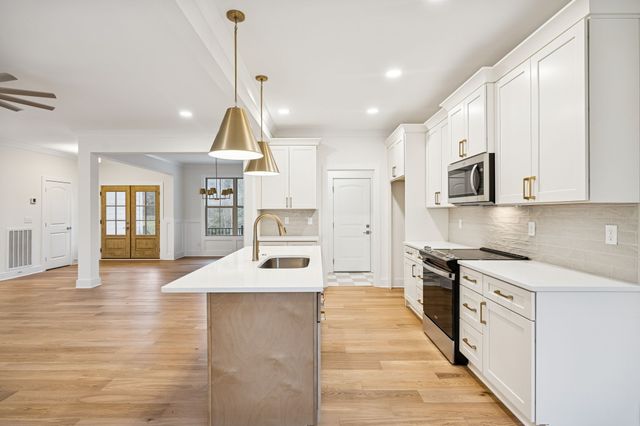 1561 Opossum Paw Rd, Beechgrove, TN 37018