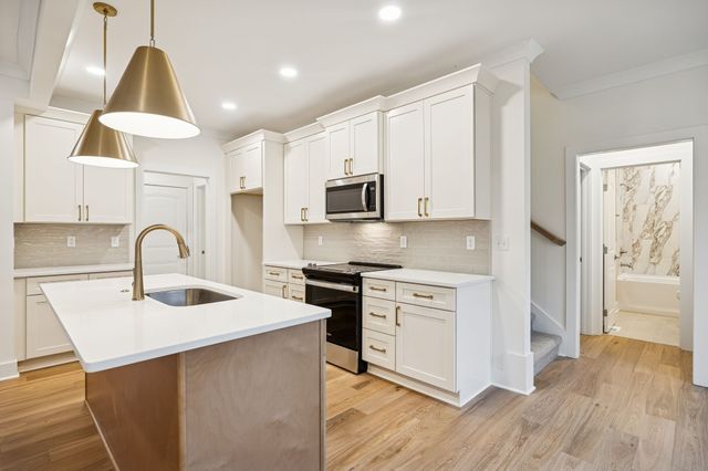 1561 Opossum Paw Rd, Beechgrove, TN 37018