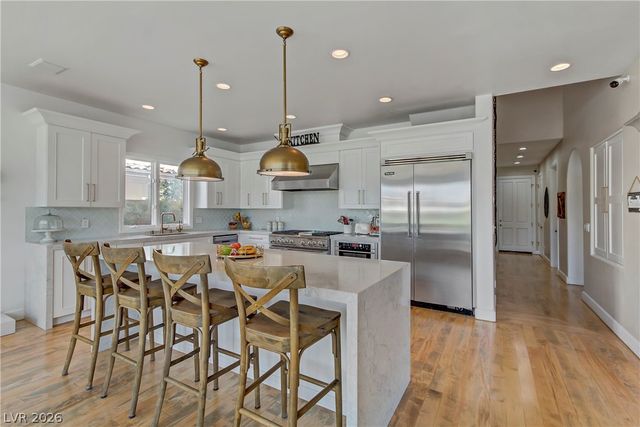 8628 Scarsdale Drive, Las Vegas, NV 89117