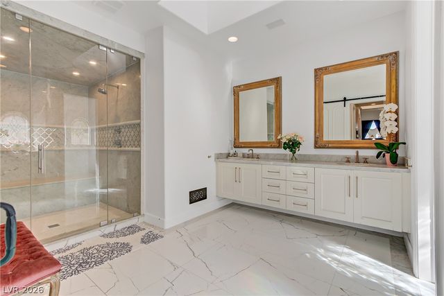 8628 Scarsdale Drive, Las Vegas, NV 89117