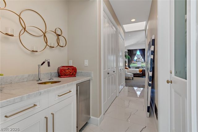 8628 Scarsdale Drive, Las Vegas, NV 89117