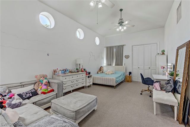 8628 Scarsdale Drive, Las Vegas, NV 89117
