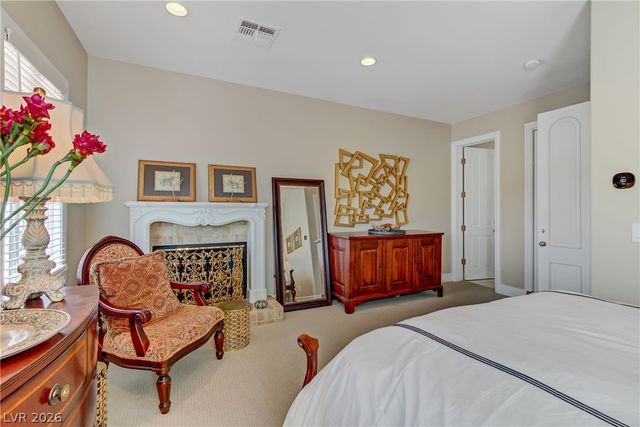 8628 Scarsdale Drive, Las Vegas, NV 89117