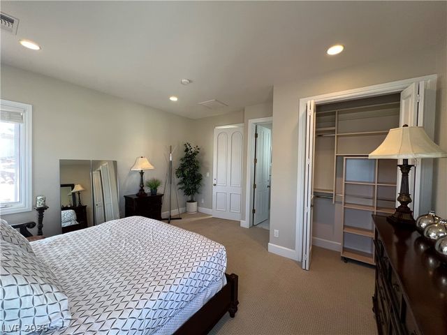 8628 Scarsdale Drive, Las Vegas, NV 89117