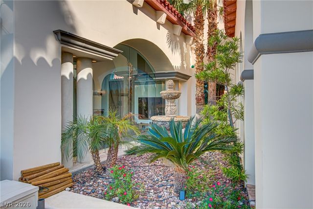 8628 Scarsdale Drive, Las Vegas, NV 89117