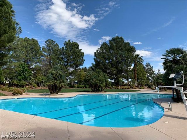 8628 Scarsdale Drive, Las Vegas, NV 89117