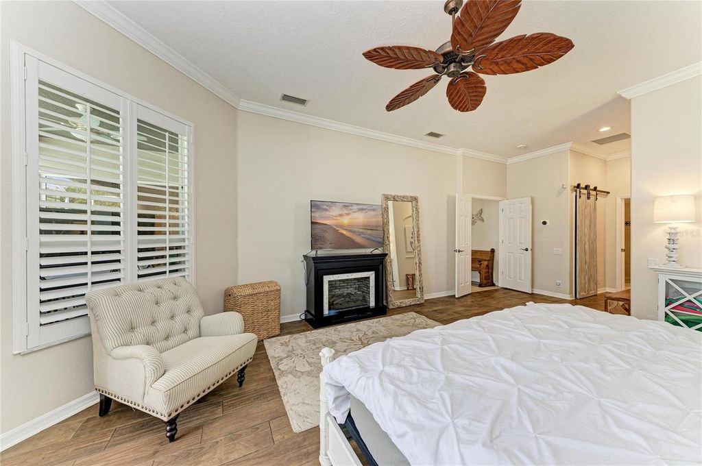 Image 33 of property listing at 2337 LITTLE COUNTRY ROAD, Parrish, FL 34219