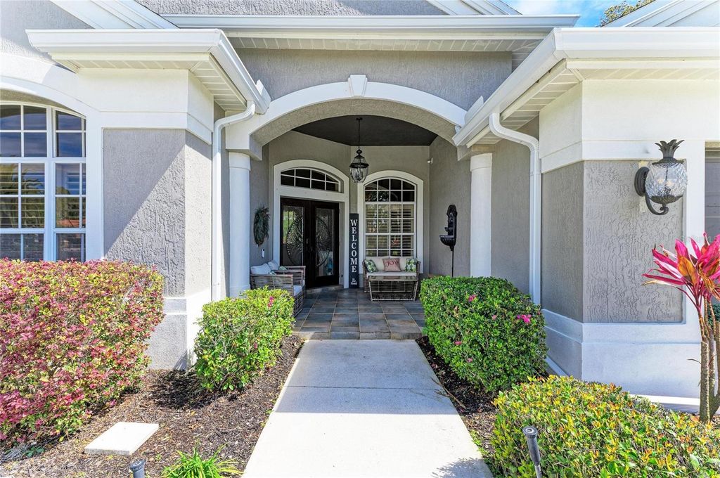 Image 6 of property listing at 2337 LITTLE COUNTRY ROAD, Parrish, FL 34219