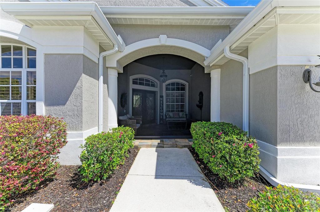 Image 7 of property listing at 2337 LITTLE COUNTRY ROAD, Parrish, FL 34219