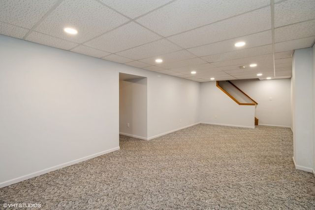 705 12th Avenue NW, Altoona, IA 50009