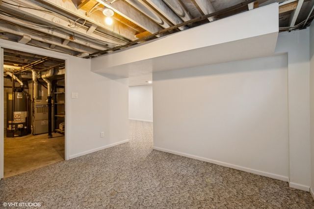705 12th Avenue NW, Altoona, IA 50009