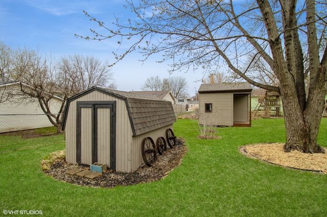 705 12th Avenue NW, Altoona, IA 50009
