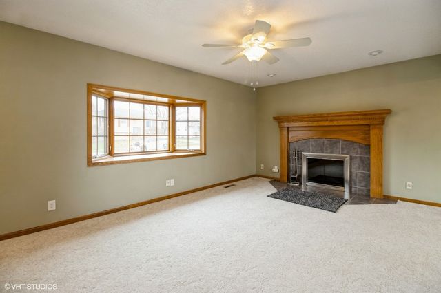 705 12th Avenue NW, Altoona, IA 50009