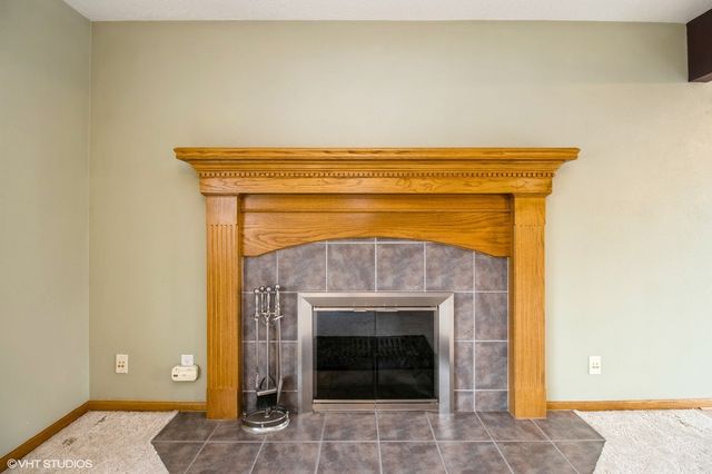 705 12th Avenue NW, Altoona, IA 50009