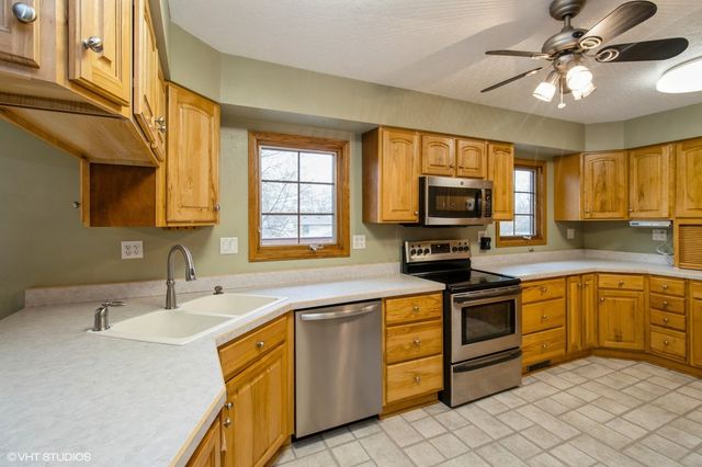 705 12th Avenue NW, Altoona, IA 50009