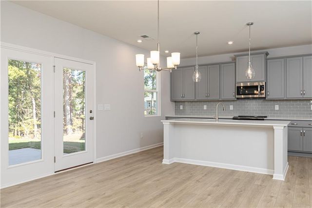 333 Cavalier Lane SE, Acworth, GA 30102