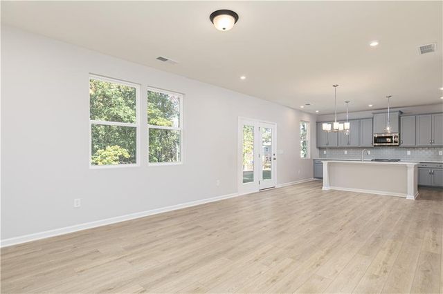 333 Cavalier Lane SE, Acworth, GA 30102