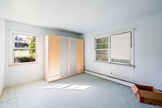 893 Gardiner Drive, Bay Shore, NY 11706