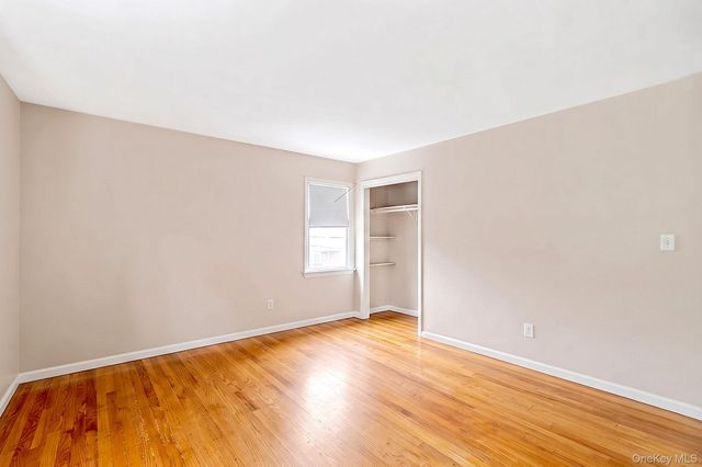 893 Gardiner Drive, Bay Shore, NY 11706
