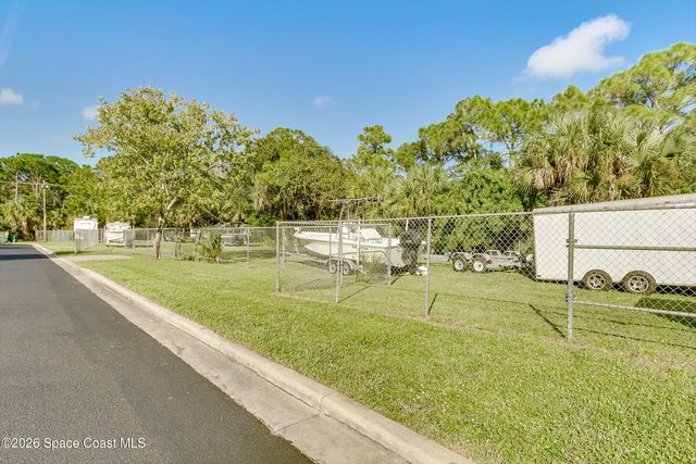 7820 Shadowood Drive 304, Melbourne, FL 32904