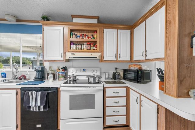 9183 SALISBURY DRIVE, Brooksville, FL 34613