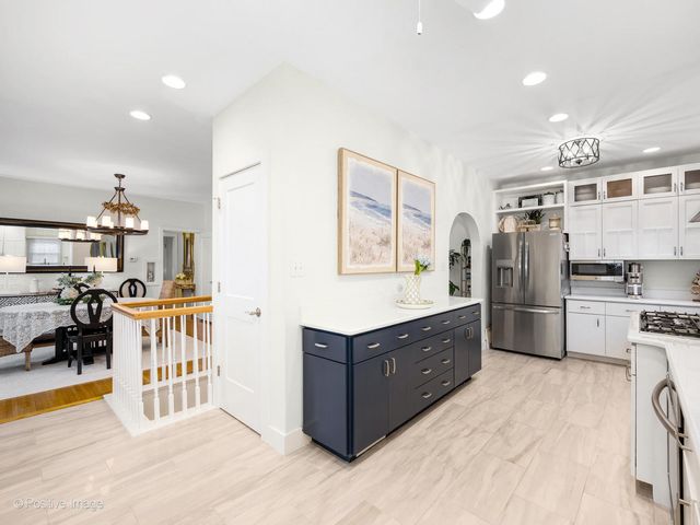 317 E Walnut Street, Hinsdale, IL 60521