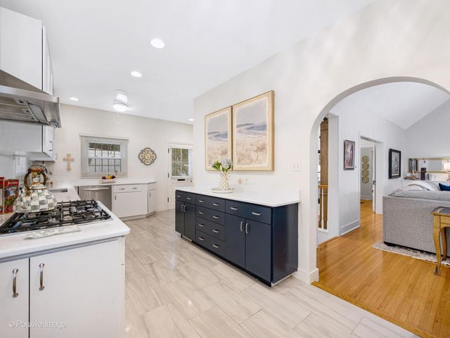 317 E Walnut Street, Hinsdale, IL 60521