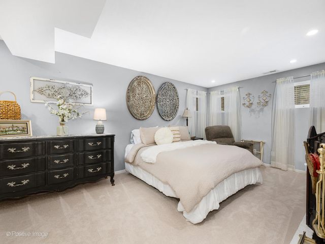 317 E Walnut Street, Hinsdale, IL 60521