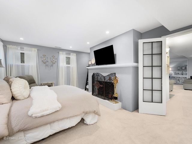 317 E Walnut Street, Hinsdale, IL 60521