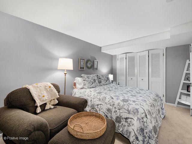 317 E Walnut Street, Hinsdale, IL 60521