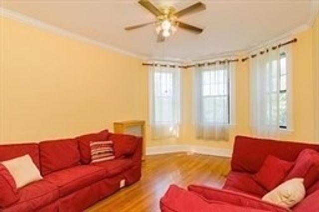 378 Riverway Three, Boston, MA 02115