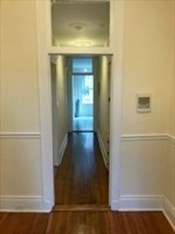 378 Riverway Three, Boston, MA 02115