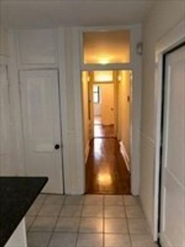 378 Riverway Three, Boston, MA 02115