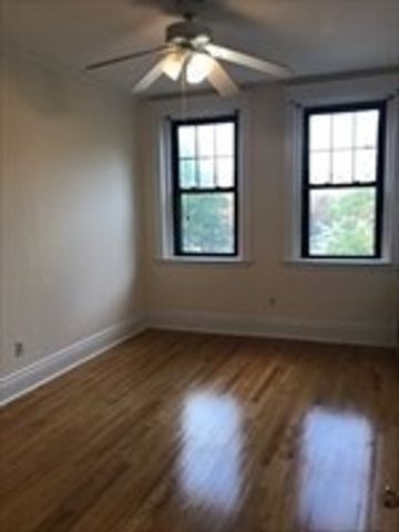 378 Riverway Three, Boston, MA 02115
