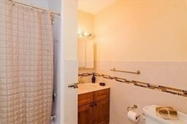 378 Riverway Three, Boston, MA 02115