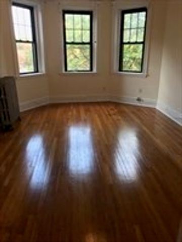 378 Riverway Three, Boston, MA 02115