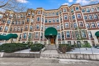 378 Riverway Three, Boston, MA 02115