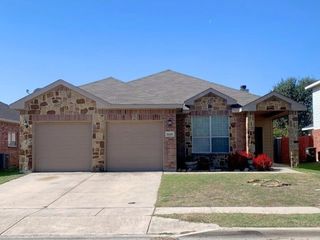 8649 Star Thistle Drive, Fort Worth, TX 76179