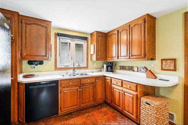 69 S Chestnut STREET, Oconomowoc, WI 53066