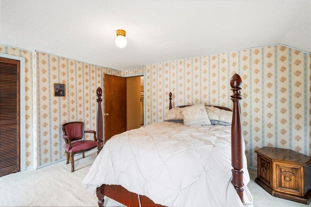 69 S Chestnut STREET, Oconomowoc, WI 53066