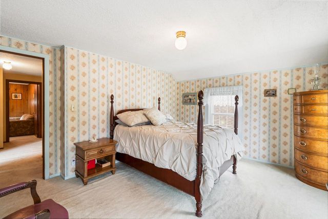 69 S Chestnut STREET, Oconomowoc, WI 53066