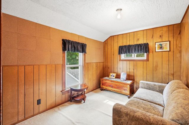 69 S Chestnut STREET, Oconomowoc, WI 53066