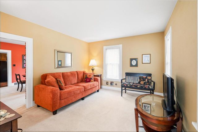 69 S Chestnut STREET, Oconomowoc, WI 53066