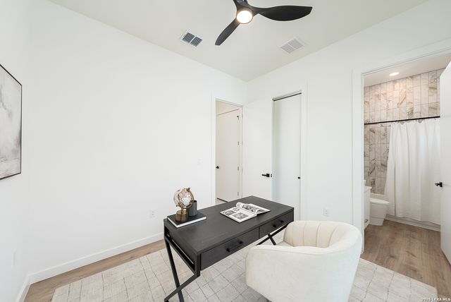 707 Lone Cir, San Antonio, TX 78260