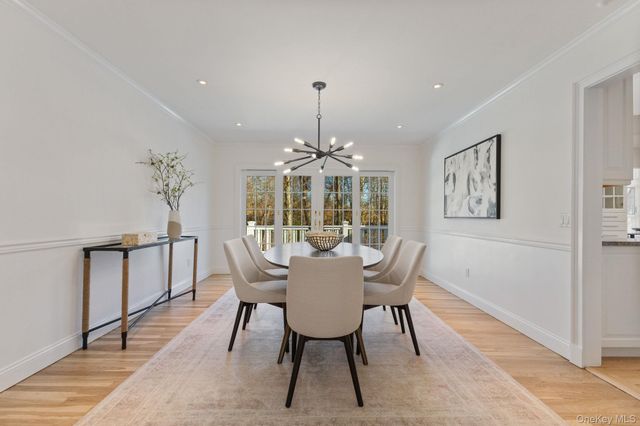 21 Kolbert Drive, Scarsdale, NY 10583