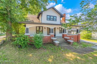 717 N Charles Seivers Blvd, Clinton, TN 37716