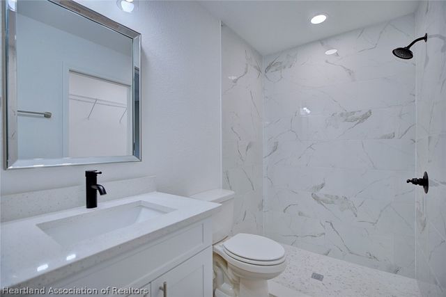 544 Vanguard Avenue NW, Lake Placid, FL 33852