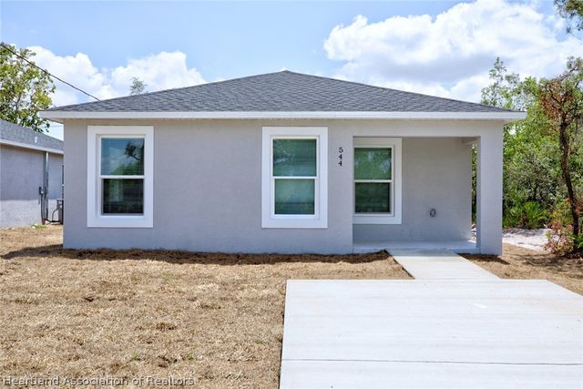 544 Vanguard Avenue NW, Lake Placid, FL 33852
